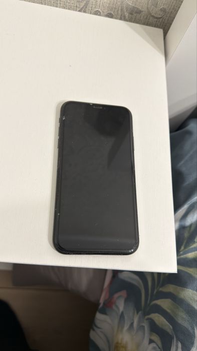 Продаю Iphone XR 128gb и iphone 7 32gb