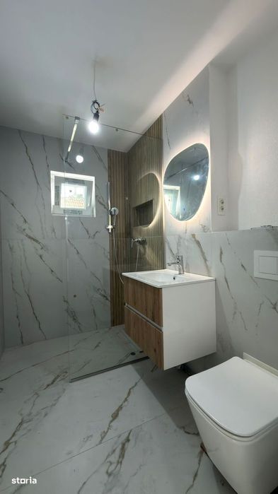 Apartament cu 3 camere, decomandat, 65mp, etaj 1 - zona Dambovita