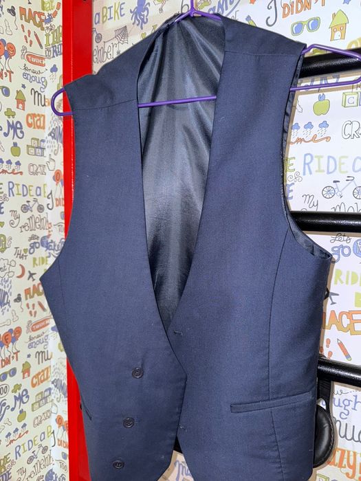 Продам турецкий костюм тройка