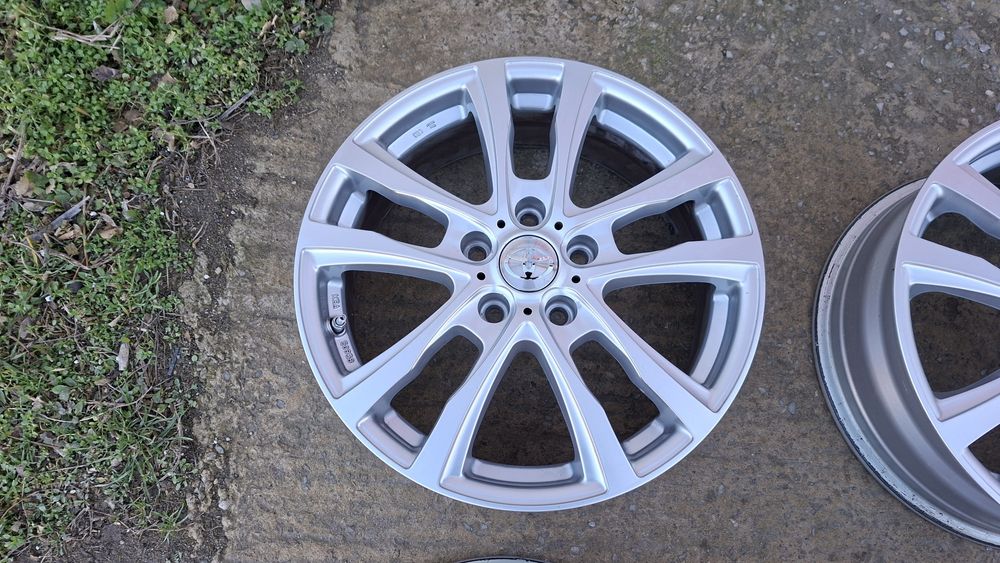 Джанти 17" 5х114'3 Тойота Ярис Крос