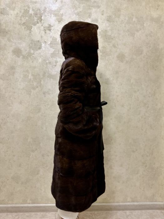 Продам норковую шубу