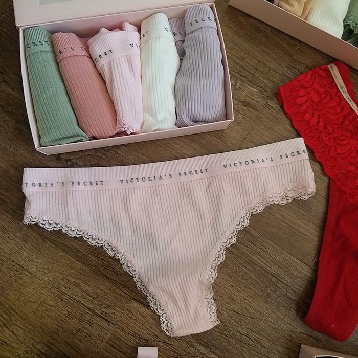 Tanga lenjerie intimă