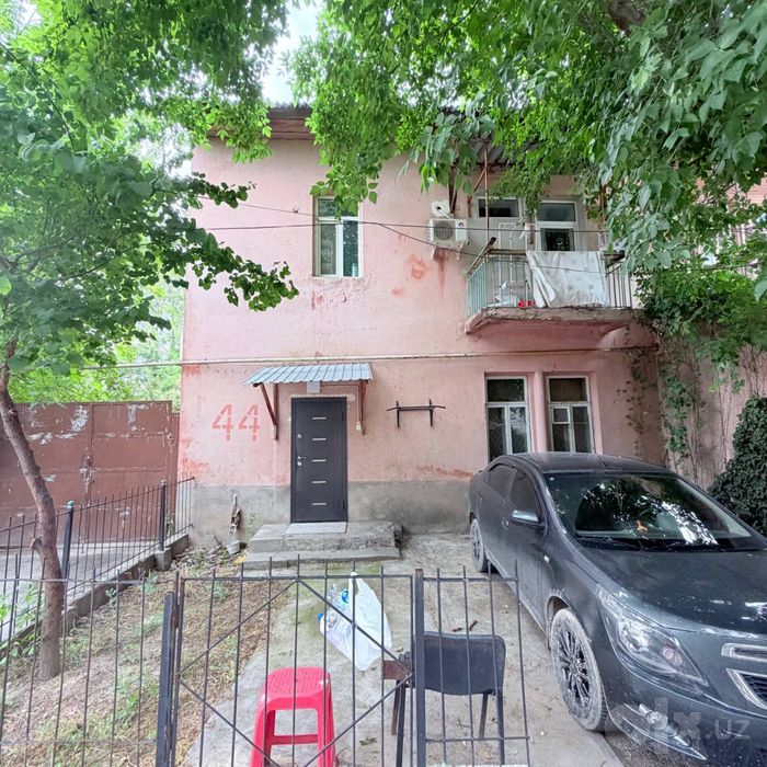 Срочно! Продам 1/2 долю в квартире (2 комнаты). Собственник 1/2