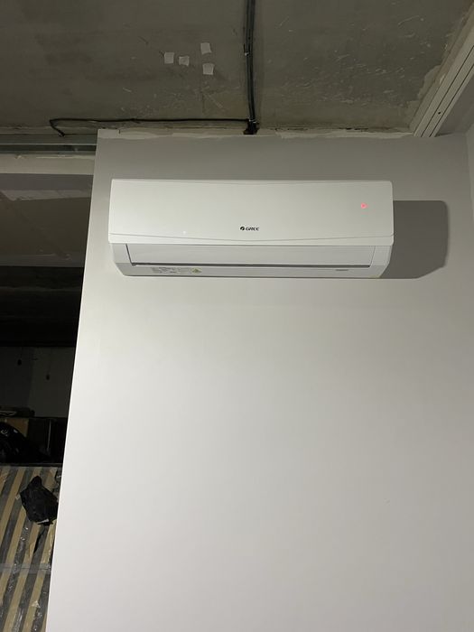 Установка кондиционера аккуратно без пыли