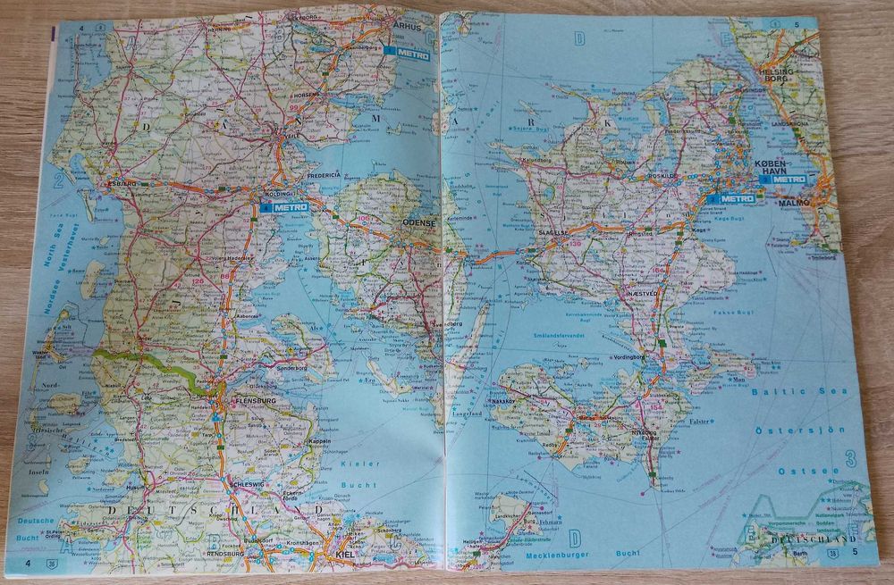 Метро и Макро пътен атлас на Европа/ Metro & Makro Euro Atlas