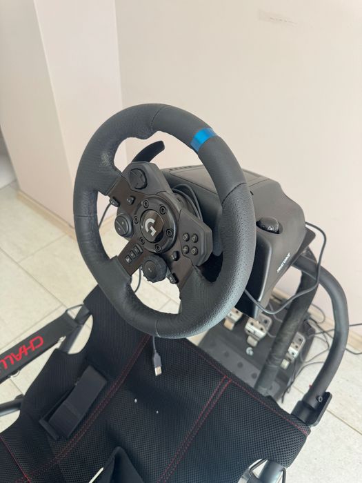 СИМУЛАТОР КОМПЛЕКТ: Logitech G923 TRUEFORCE + Playseat Challenge ActiFit
