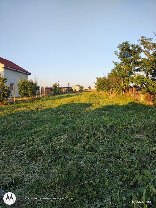 Teren intravilan la strada principala in com. Corbu