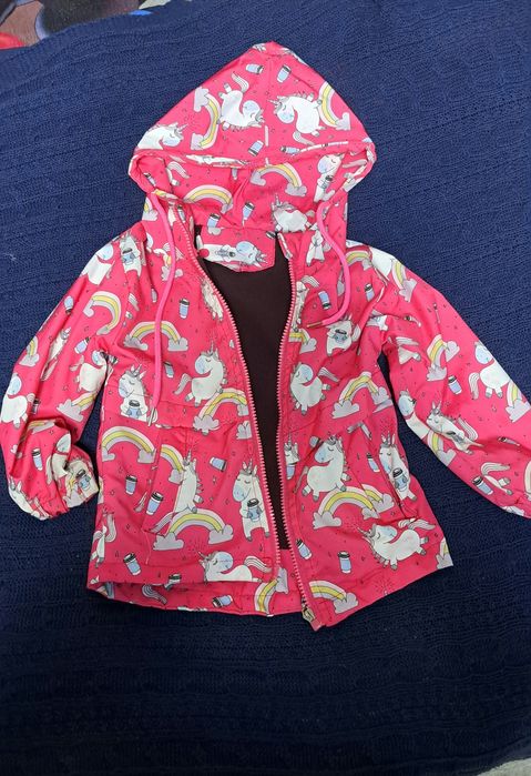 Продам куртку на тёплую осень