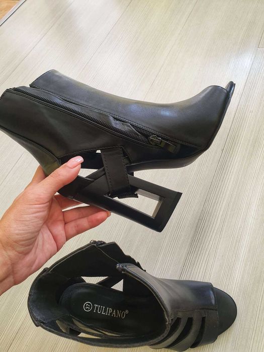 екстравагантни обувки на ток