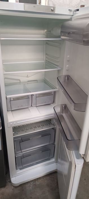 Продам холодильник Аристон
