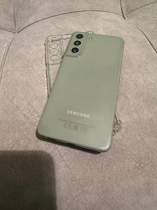 Продам Samsung galaxy S21 5G