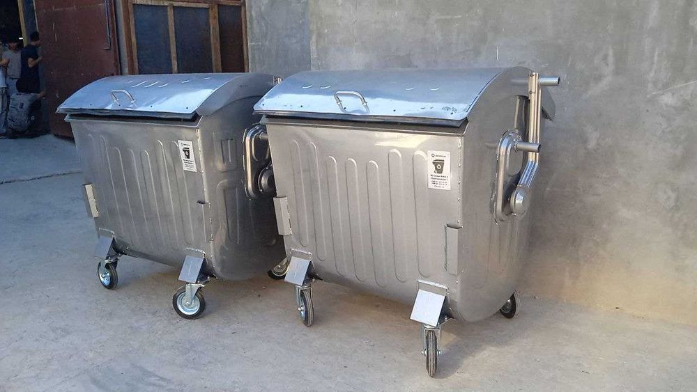 Мусорный бак. Контейнеры для мусора