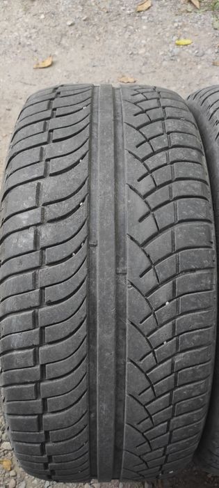 Пара  шин 275/40/20 Michelin. France