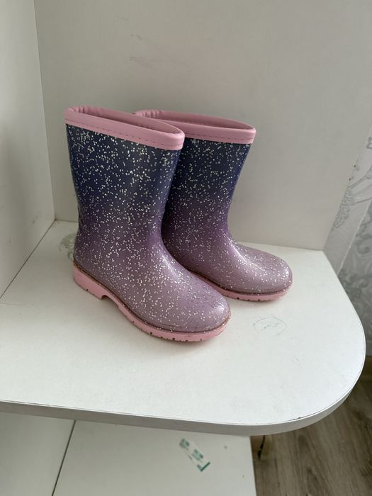 Жаңбырлы ауа райына киетін етік. Осенний сапоги