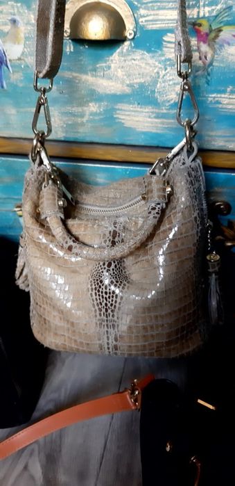 Сумки и рюкзак кожаные