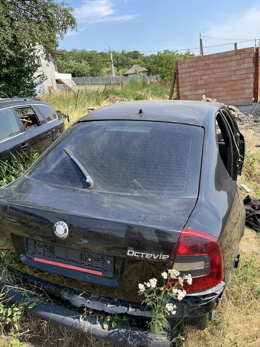 Piese skoda octavia 2 facelift grila portiera haion triple cutie