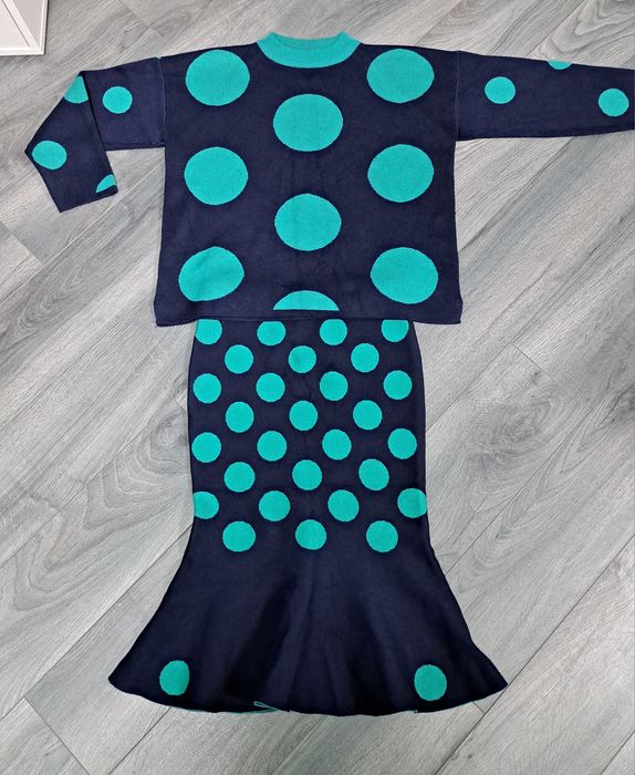 Fusta si pulover-set marimea S