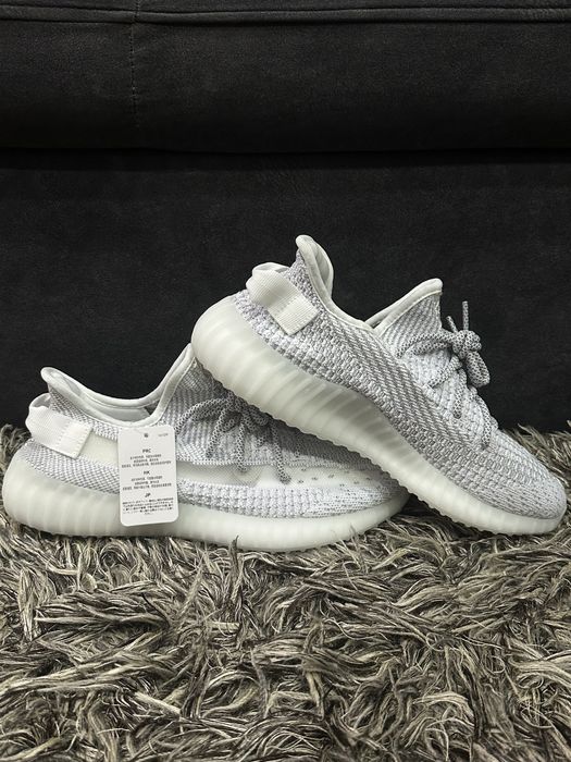 Yeezy 350 White Static
