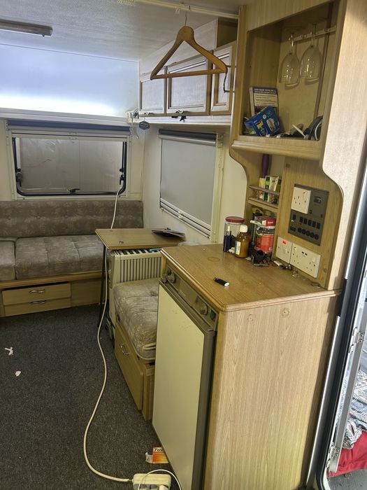 Каравана Elddis elusion 400/4
