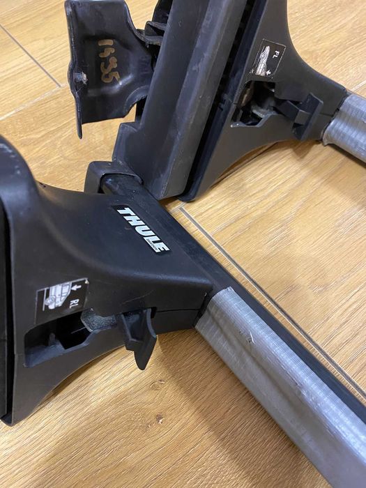 Set bare transversale cu sistem prindere THULE/ 2 perechi