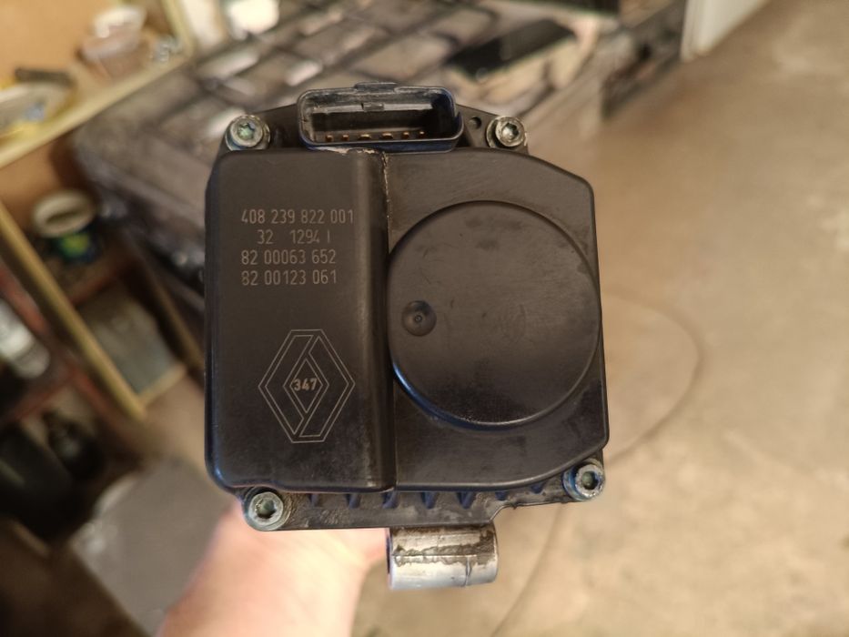 Дроссельная заслонка