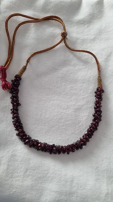 Colier tibetan din granate