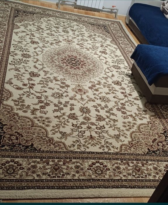 Продаю ковры турецкое производство в хорошем состоянии