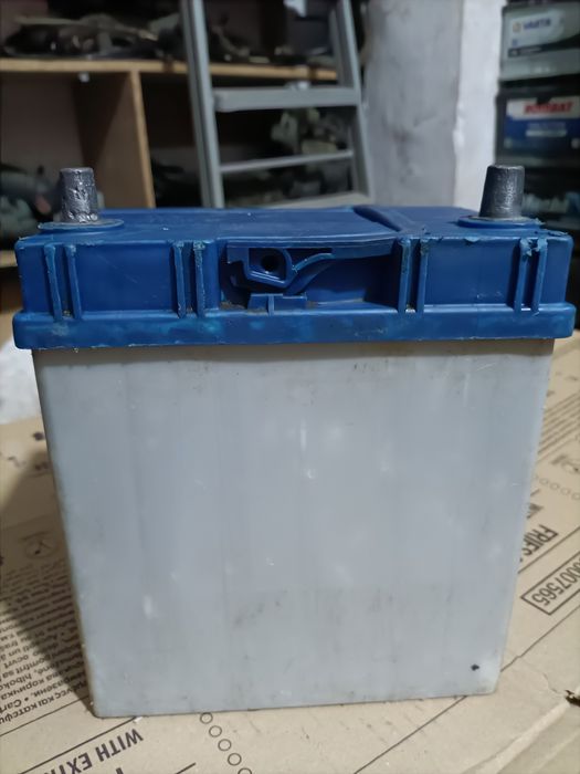 Baterie acumulator auto Varta 40 ah , garanție !