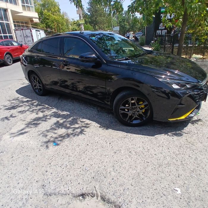 Mashina holati yaxshi mazza qib minasiz