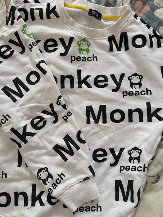 Белый свитшот / толстовка Monkey Peach