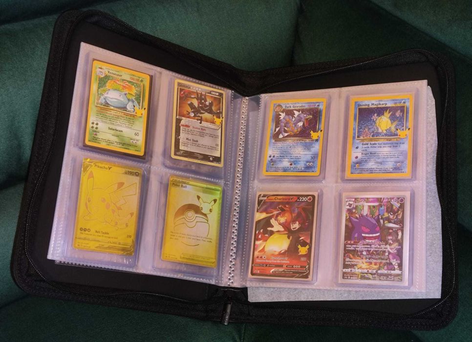 4-Pocket Toploader Premium Binder: Album protectie carti TCG Toploader