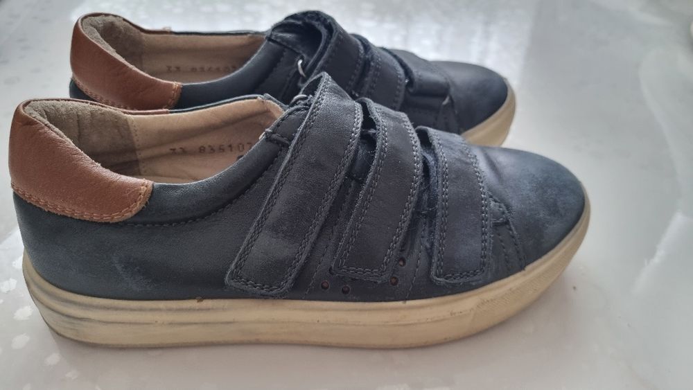 Продаю слипоны для мальчика