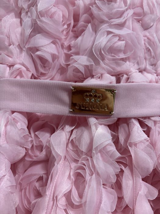 Рокля Junona с рози