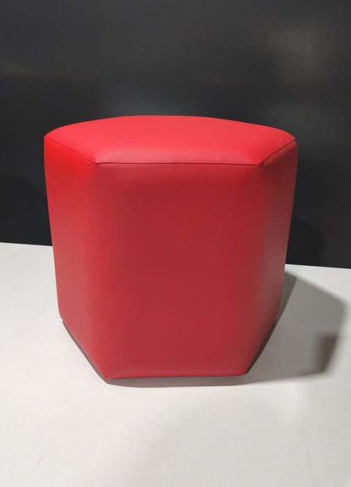 Продаются пуфики