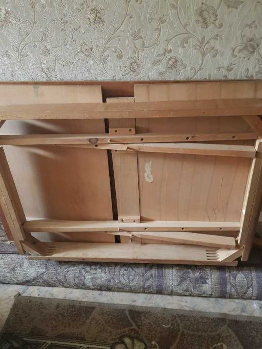 Продам   ,Кресла 2 б\у по 3т тг , стол