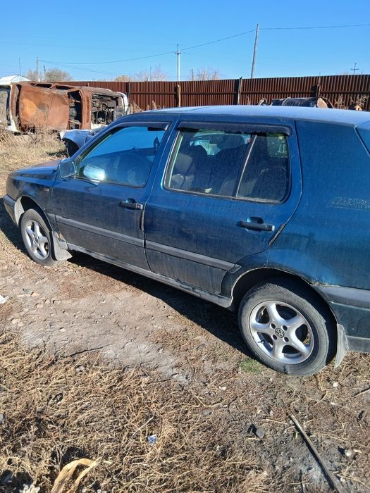 Продам Гольф 3 1996 года 1.6