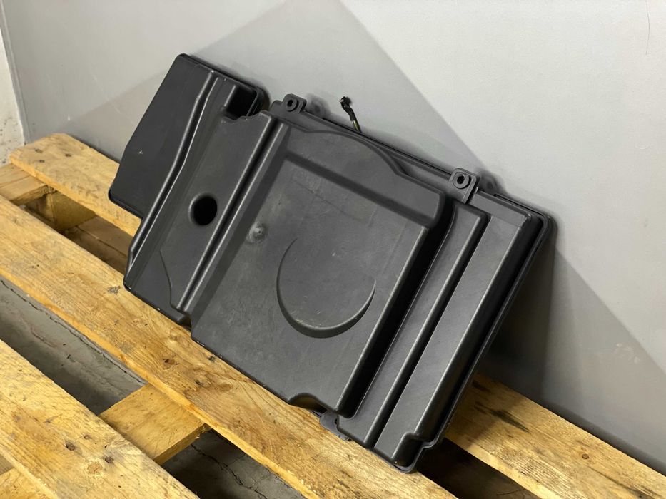 Субуфер AUDI A8 D3 BANG&OLUFSEN 4E0035621