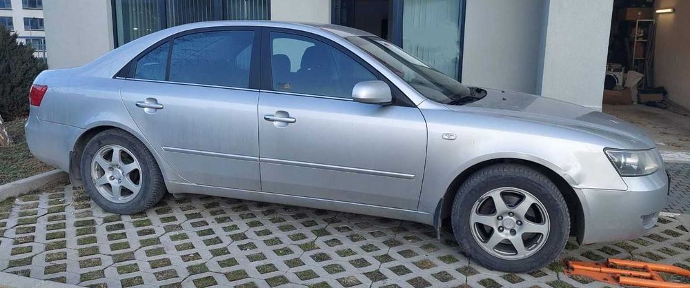 Продовам Хюндай Соната 5 - закупена от Хюндай България