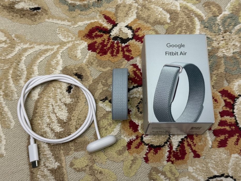 Google Firbit Air фитнес трекер