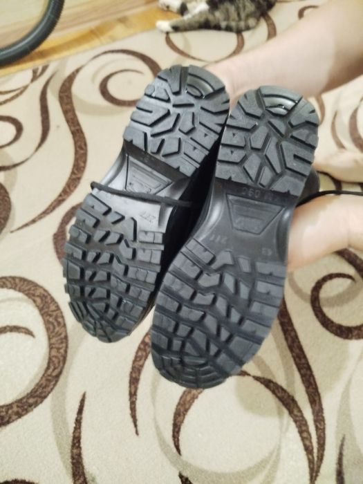 продам берцы новые