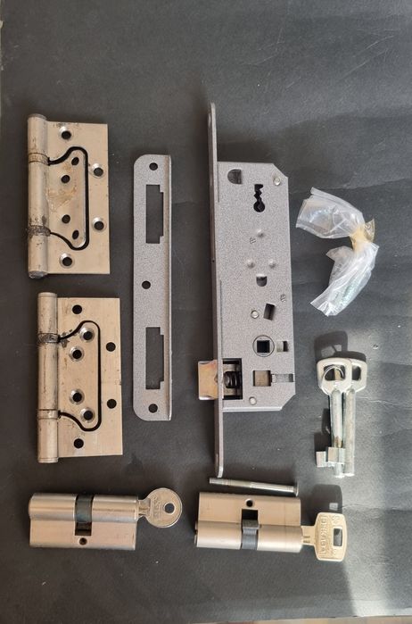 Брава катинари и други