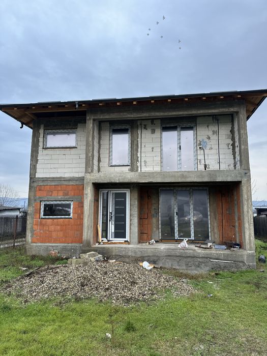 Casa suprafata utila P+1E=87m suprafata teren 607