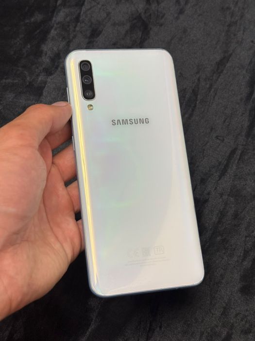 Samsung a50 продам