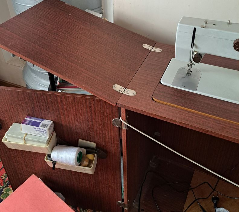 Швейная машина.      .