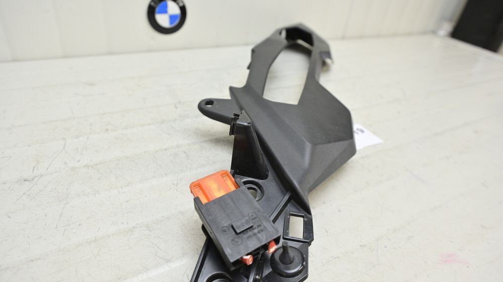 Plastic Trim Codita Spate Stanga BMW S1000XR K69 2020 - 2025