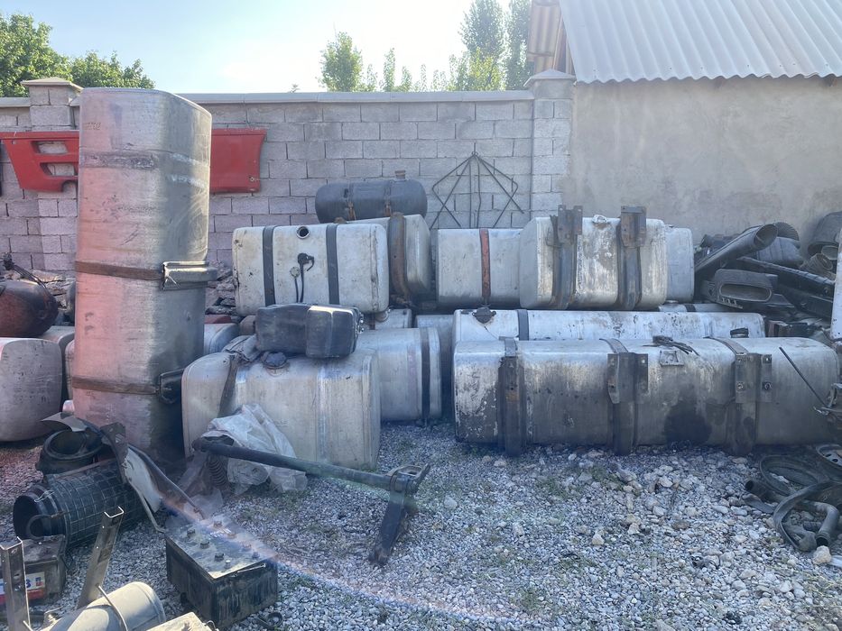 Автозапчасти Мерседес814