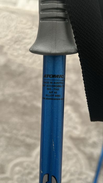 Vând bețe ski ATOMIC Beta Technology