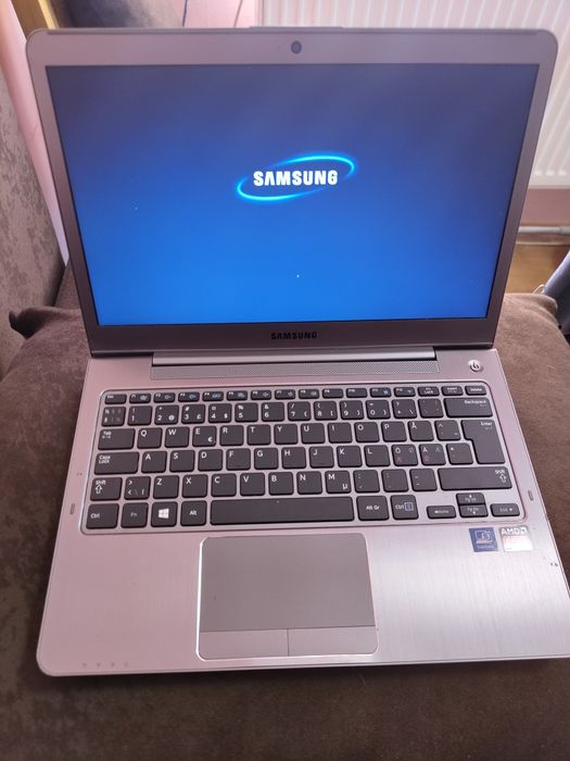 Лаптоп Samsung  в добро състояние