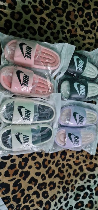 Vand slapi dama si barbat