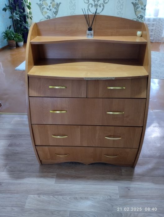 Продам цветок,комод